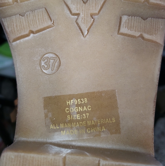 Vangelo Cognac Brown Ankle Boots - Picture 7 of 9